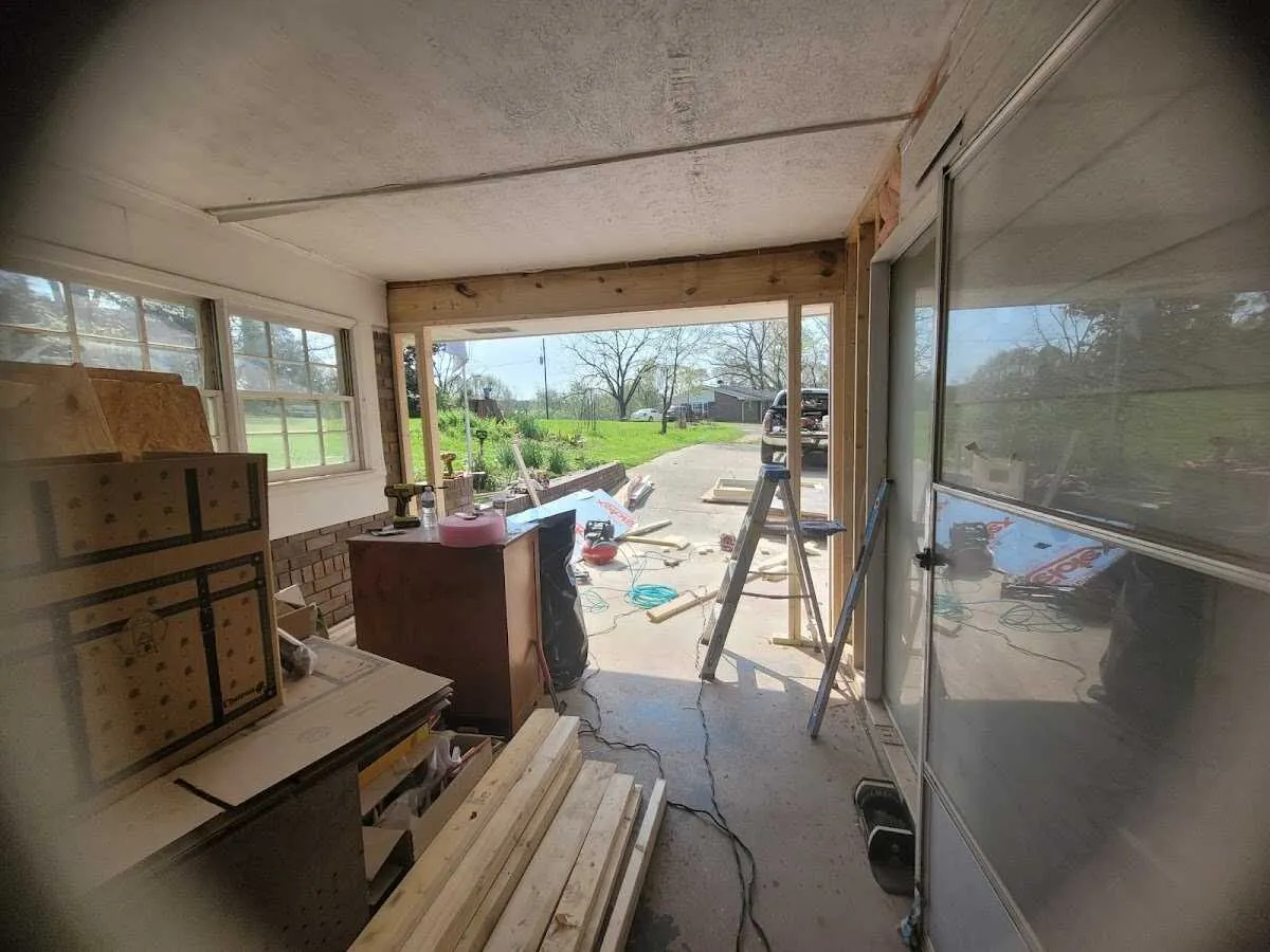 Air movers and dehumidifier for Drying & Dehumidification in Oak Grove